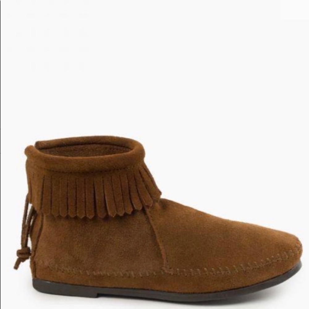 Minnetonka Size 8